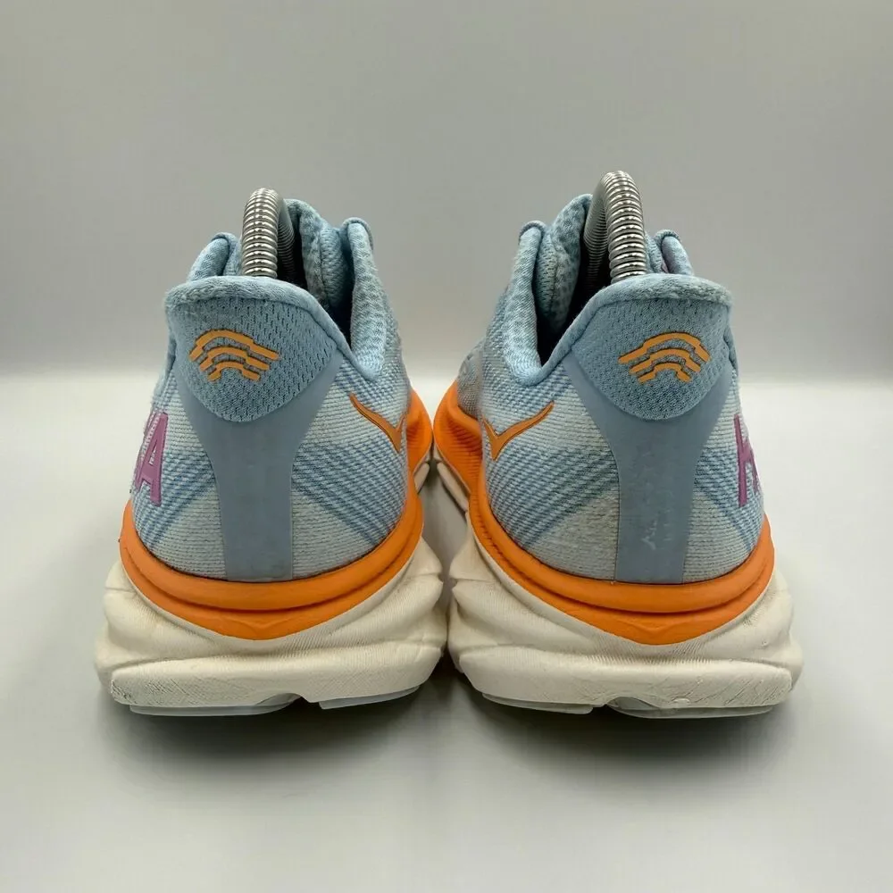 Hoka One One hoka one